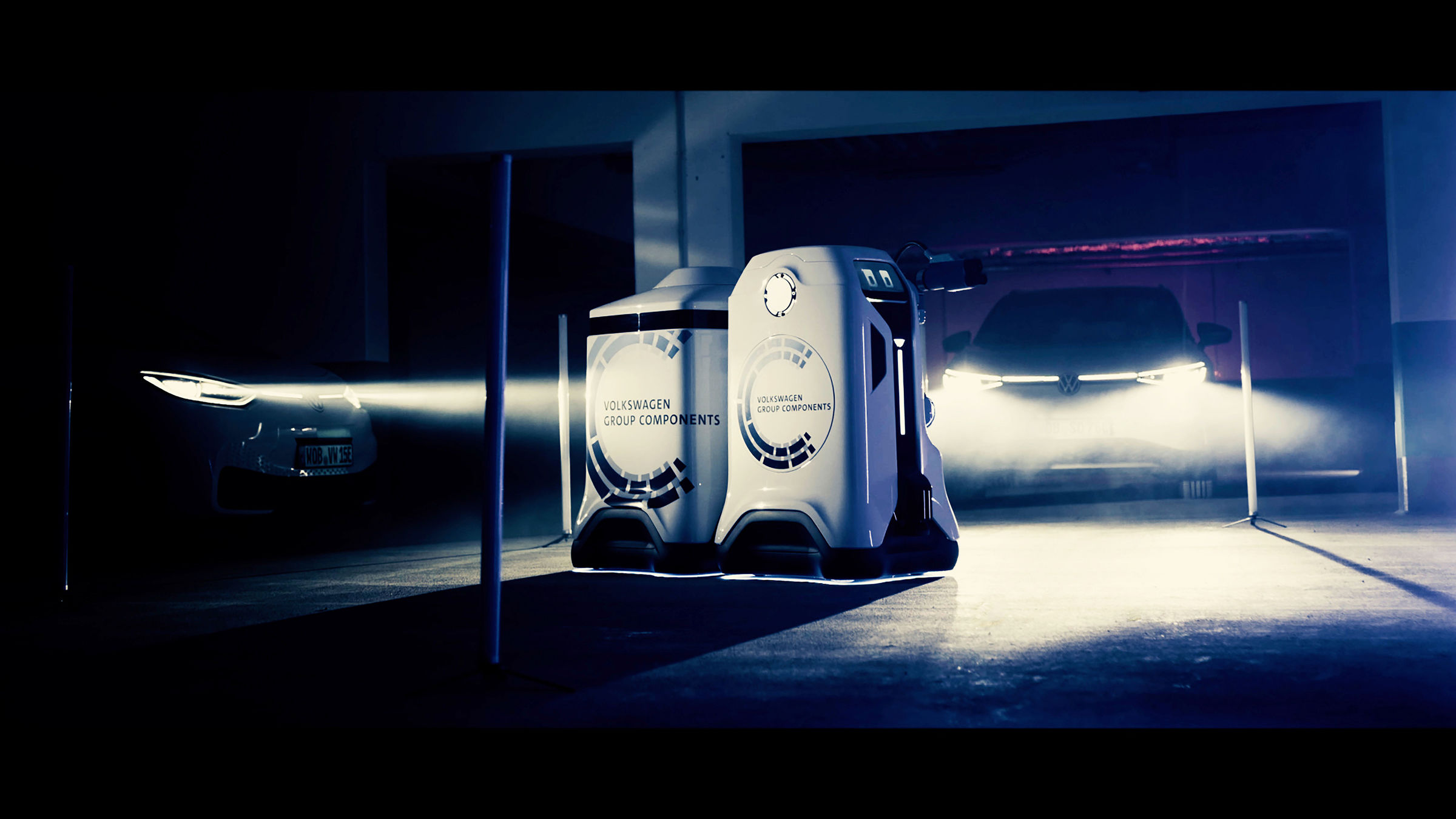 Concept VW - roboti mobili pentru incarcare masini electrice